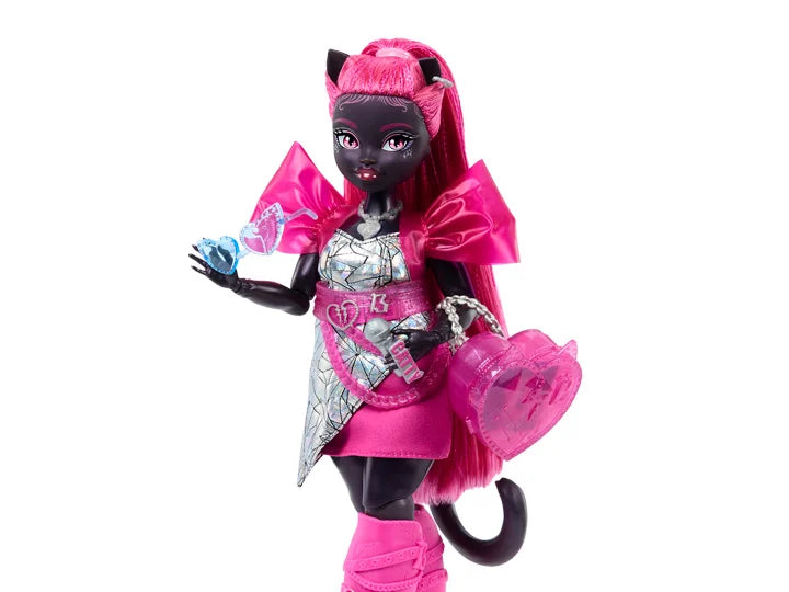 PRESALE | Monster High Catty Noir Doll (Mattel)