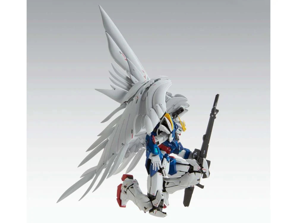 Mobile Suit Gundam Wing Endless Waltz: Wing Gundam Zero Ver. Ka Master Grade 1:100 Scale Model Kit [Bandai]