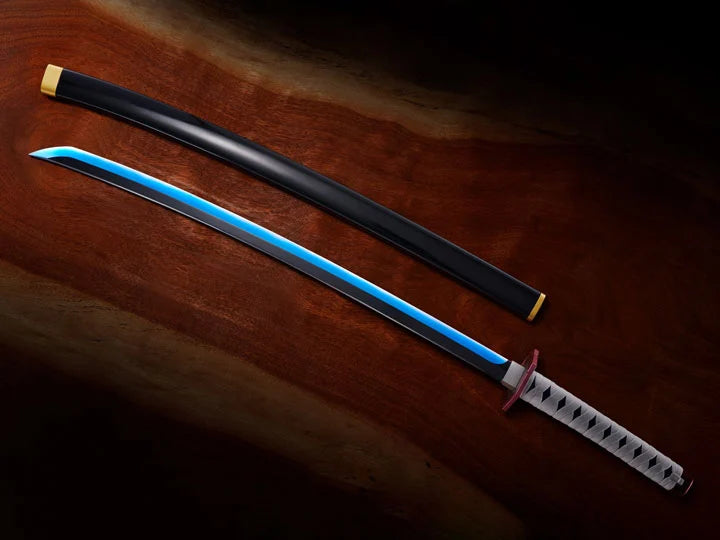 PRESALE | Demon Slayer: Kimetsu no Yaiba Giyu Tomioka Nichirin Sword Proplica Prop Replica