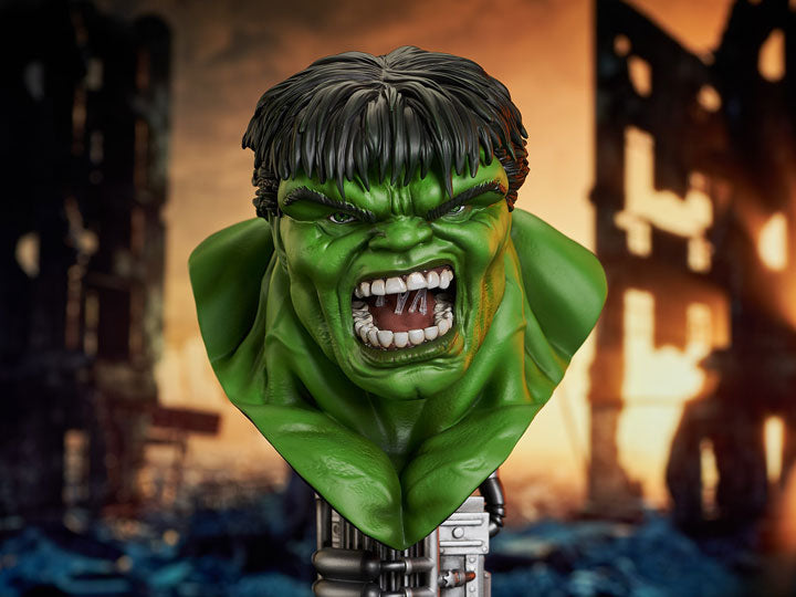 PRESALE | Marvel Legends in 3D Hulk 1/2 Scale Limited Edition Bust