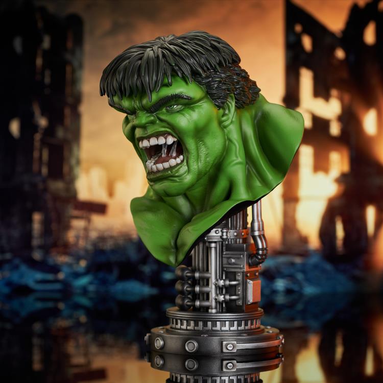 PRESALE | Marvel Legends in 3D Hulk 1/2 Scale Limited Edition Bust