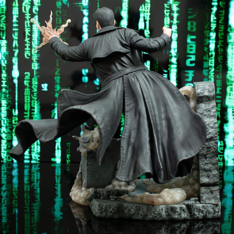 PRESALE | The Matrix Gallery Neo Deluxe Figure Diorama